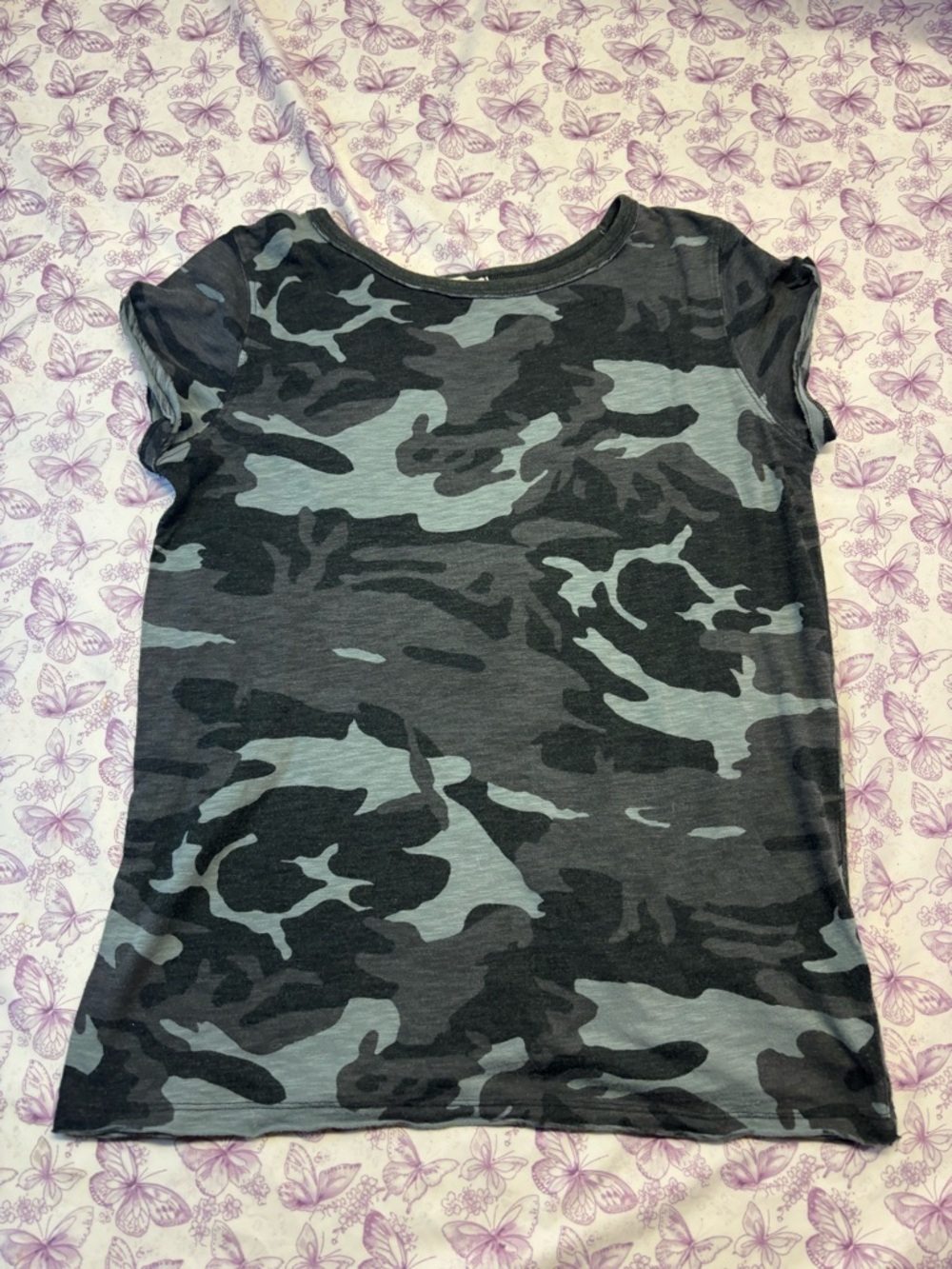 🍄We The Free Short Sleeve Camo Tee